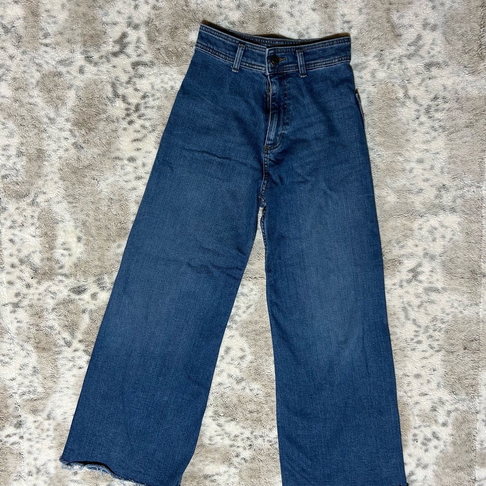 Zara Woman’s Relaxed Fit Jeans in Deep Blue